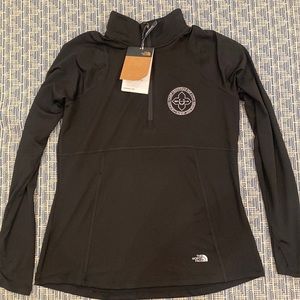 NorthFace 1/4 zip. Camp Crestridge logo. Womens M. Black